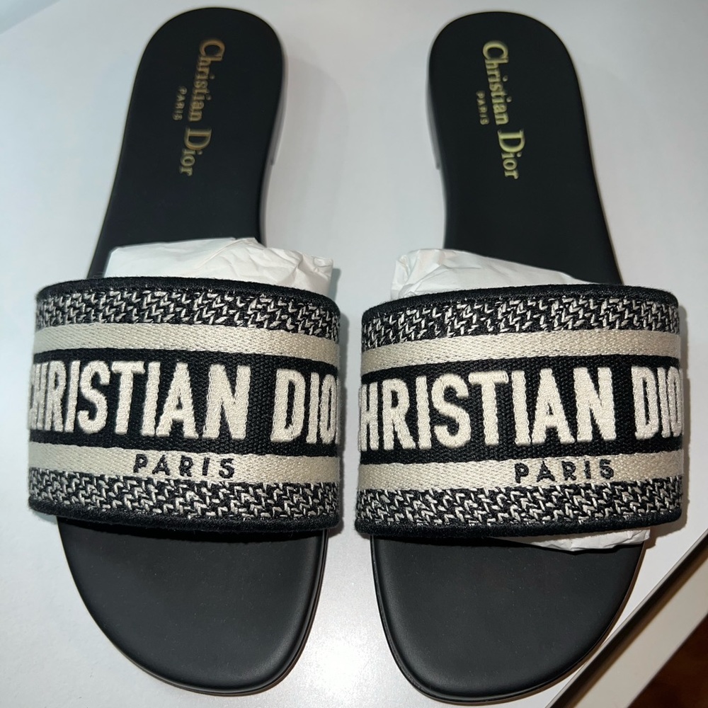 AUTHENTIC DIOR Dway Slides (black embroidered cotton)